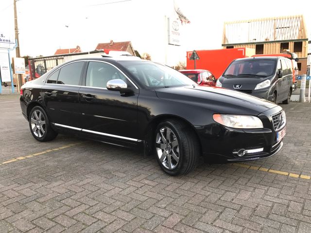 Volvo S80 2.4 D5 R-Design